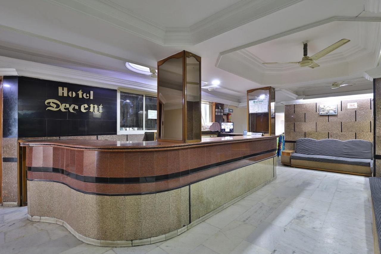 Spot On Hotel Decent Ānand Exterior foto